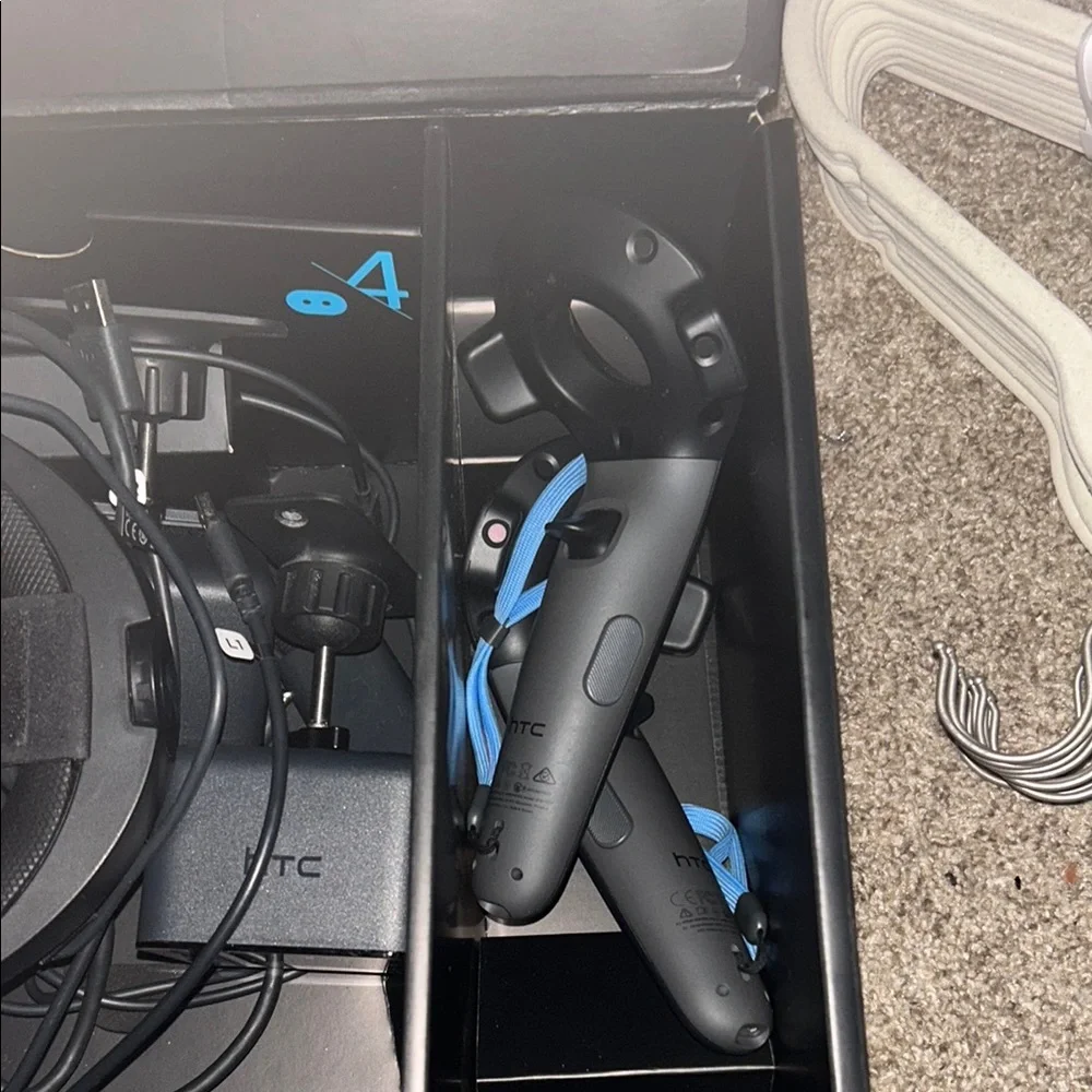 Vive VR - Black and Blue, rarely used. NEED GONE